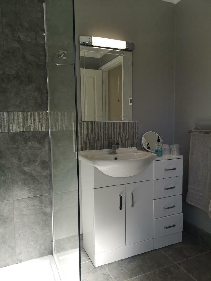 Honeysuckle Homestead Dinton  Kamer foto